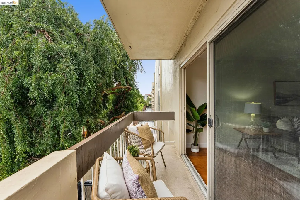 77 Fairmount Avenue Oakland CA 94611