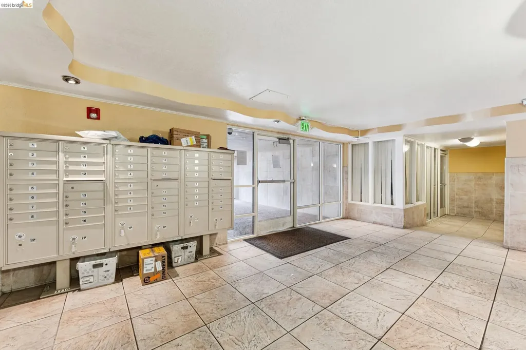77 Fairmount Avenue Oakland CA 94611