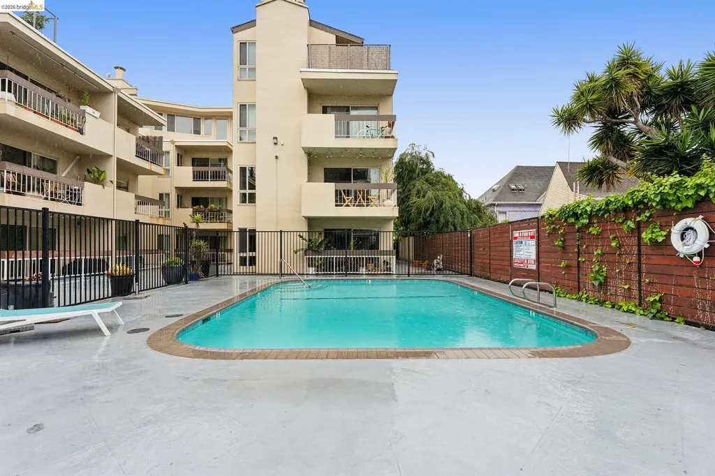 77 Fairmount Avenue Oakland CA 94611