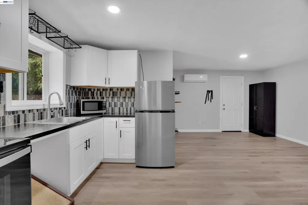 3488 Brookdale Boulevard Castro Valley CA 94546