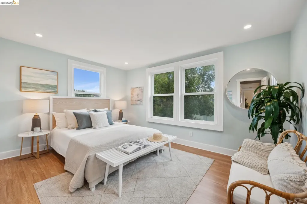 532 42nd Street Oakland CA 94609