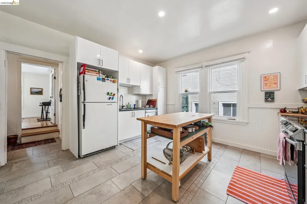 532 42nd Street Oakland CA 94609