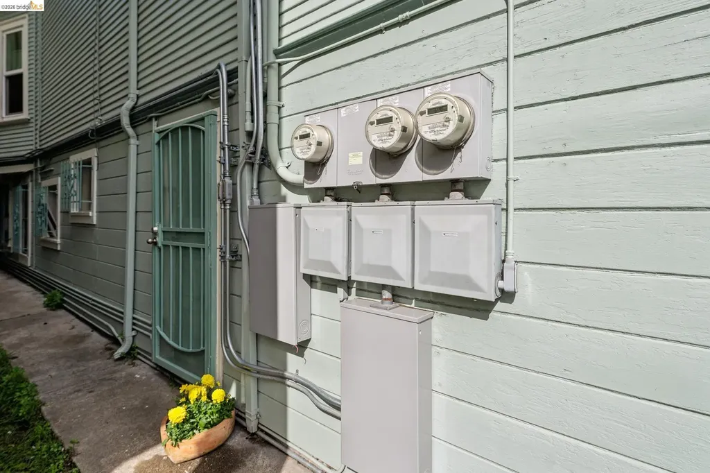 532 42nd Street Oakland CA 94609