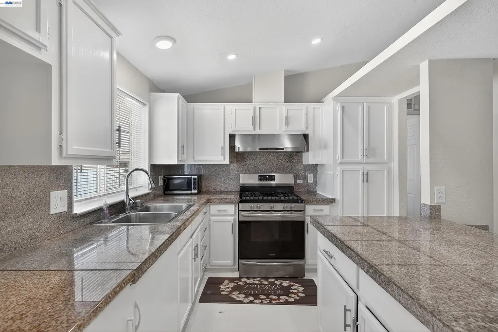 628 17th Street Richmond CA 94804