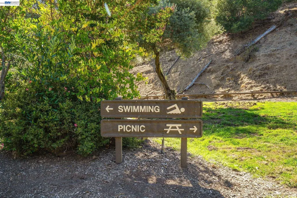 5265 Winifred Drive Castro Valley CA 94546
