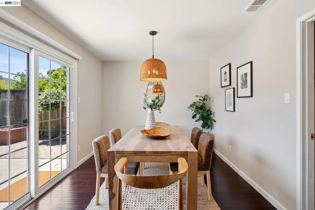 328 Sand Beach Road Alameda CA 94501