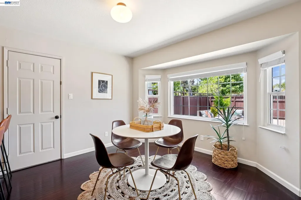 328 Sand Beach Road Alameda CA 94501