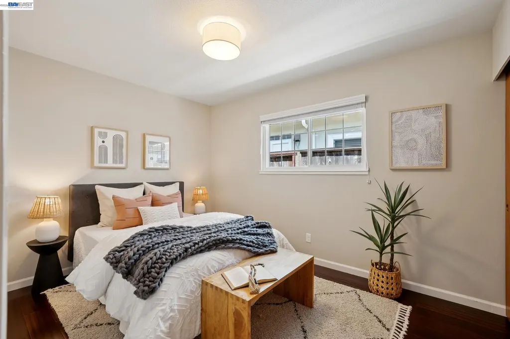 328 Sand Beach Road Alameda CA 94501