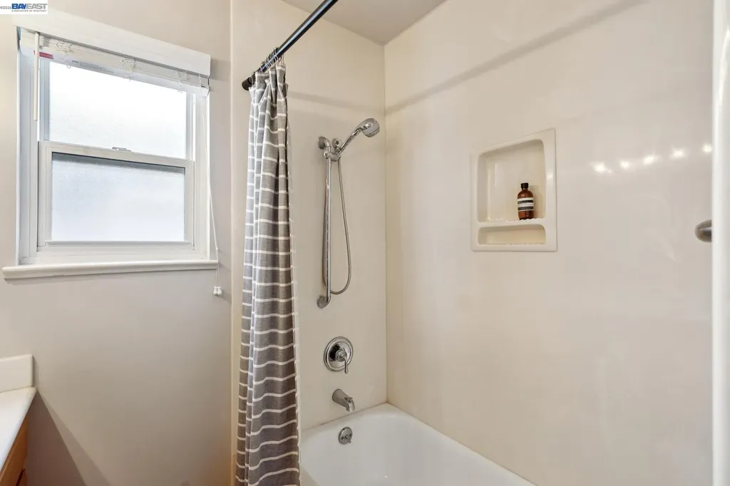 328 Sand Beach Road Alameda CA 94501