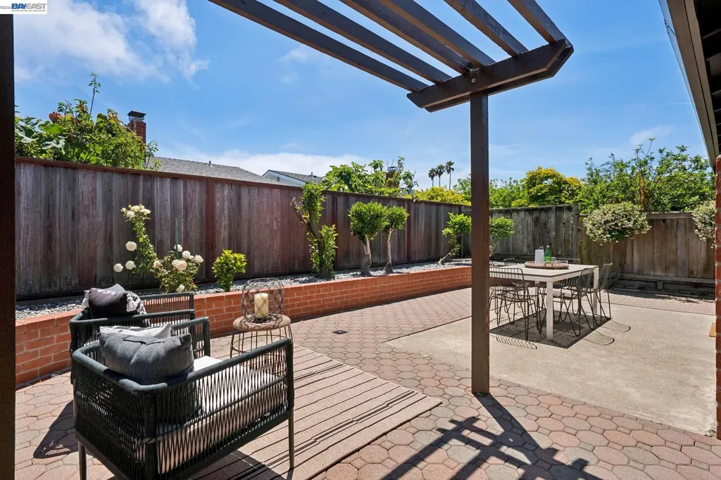 328 Sand Beach Road Alameda CA 94501