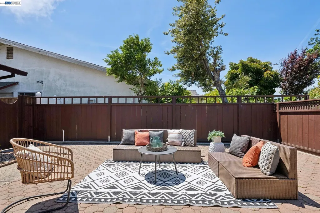 328 Sand Beach Road Alameda CA 94501