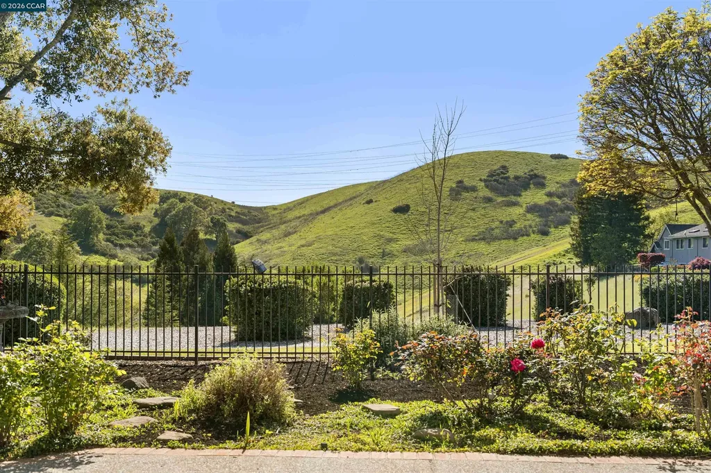 360 Eagle Nest Lane Danville CA 94506