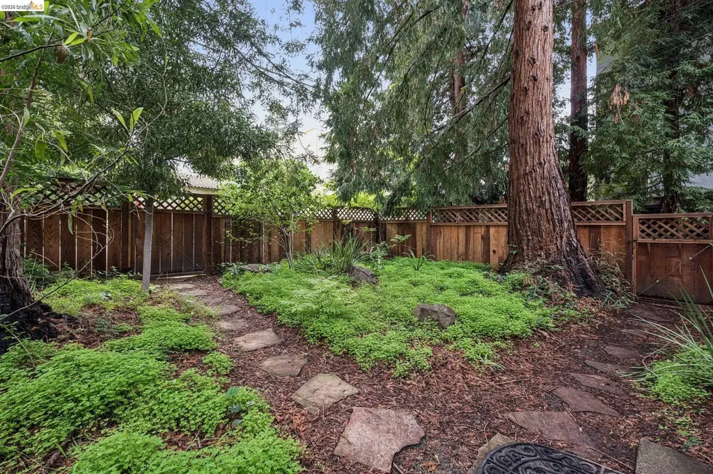 1622 Oxford Street Berkeley CA 94709