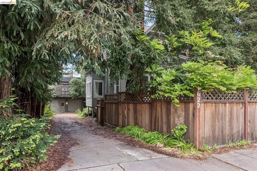 1622 Oxford Street Berkeley CA 94709