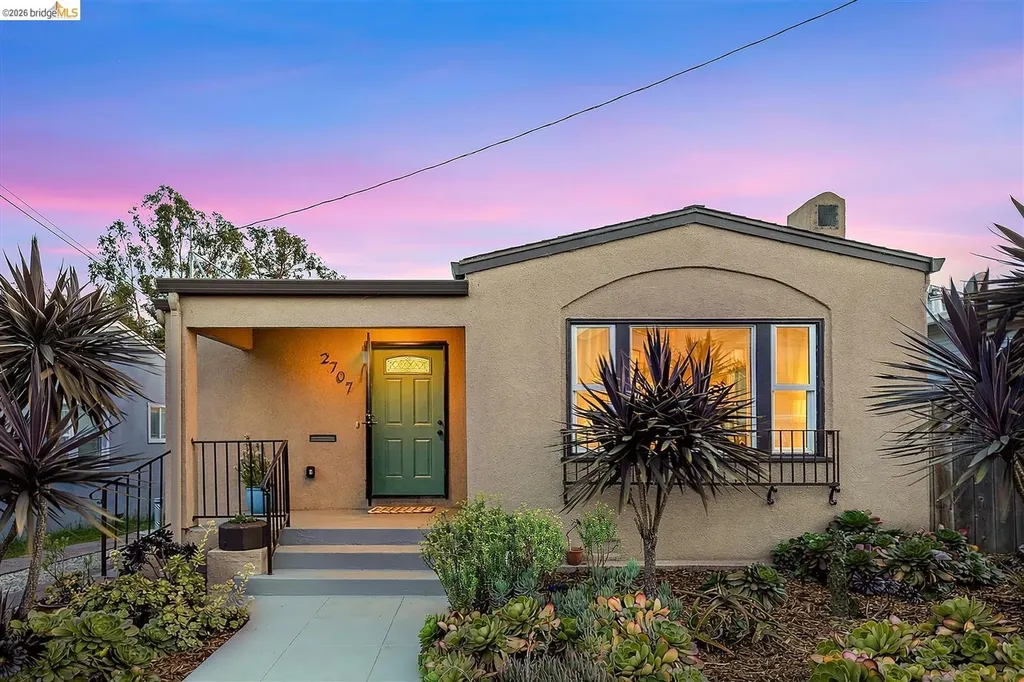 2707 Logan Street Oakland CA 94601