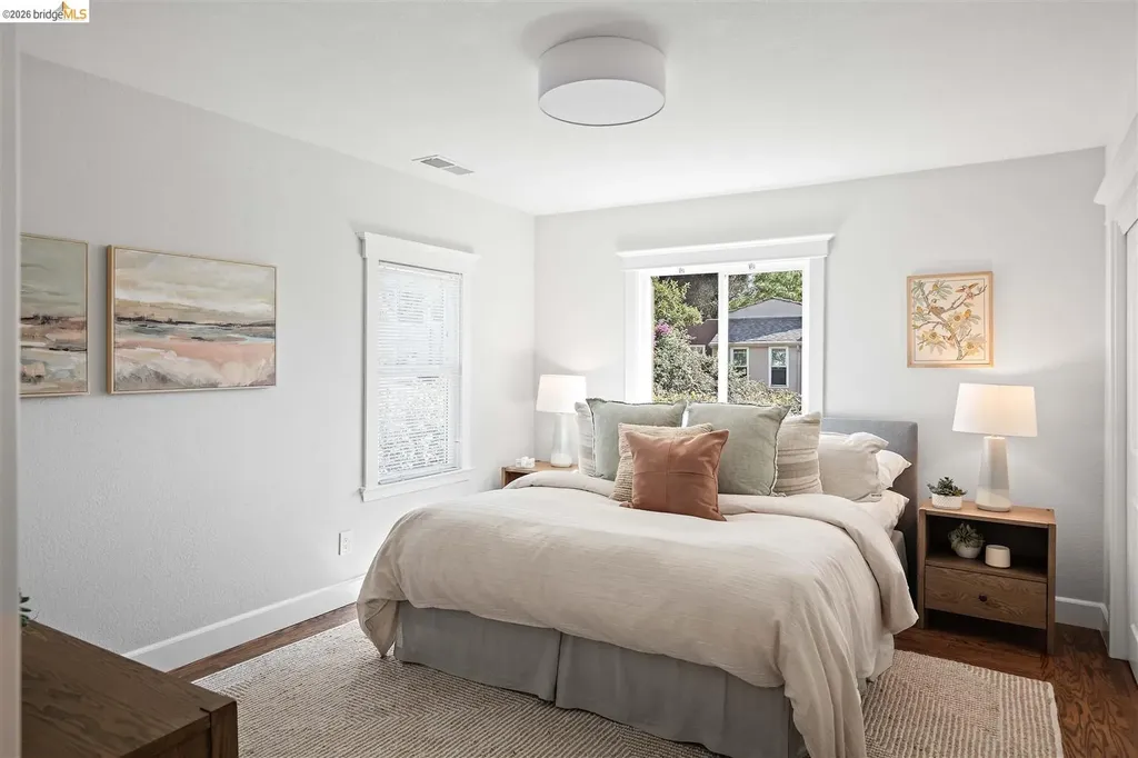 2707 Logan Street Oakland CA 94601