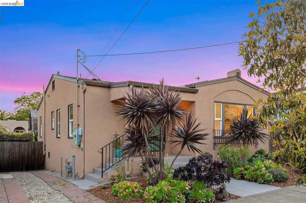 2707 Logan Street Oakland CA 94601