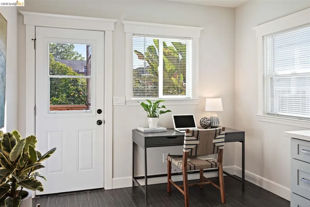 2707 Logan Street Oakland CA 94601