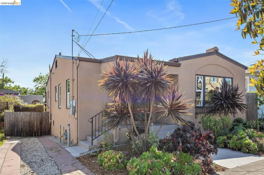 2707 Logan Street Oakland CA 94601