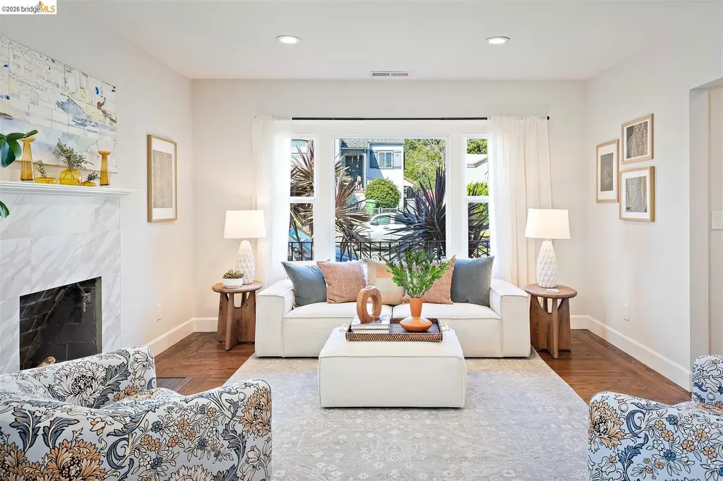 2707 Logan Street Oakland CA 94601