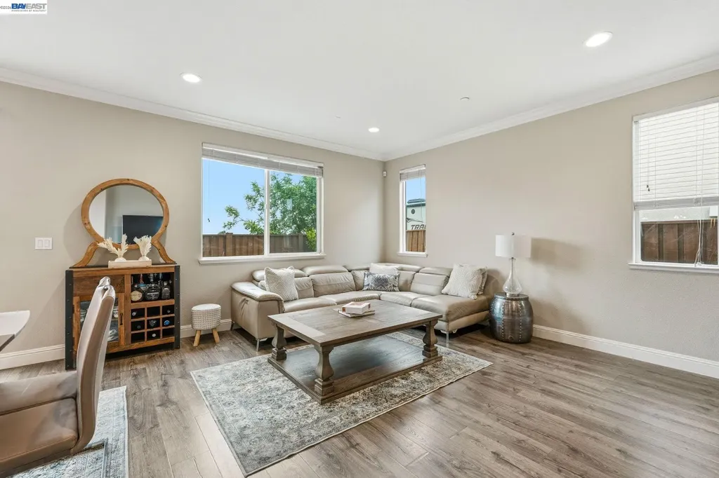 98 Driftwood Circle Bay Point CA 94565