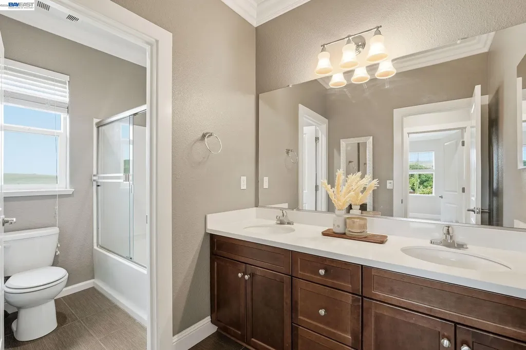 98 Driftwood Circle Bay Point CA 94565