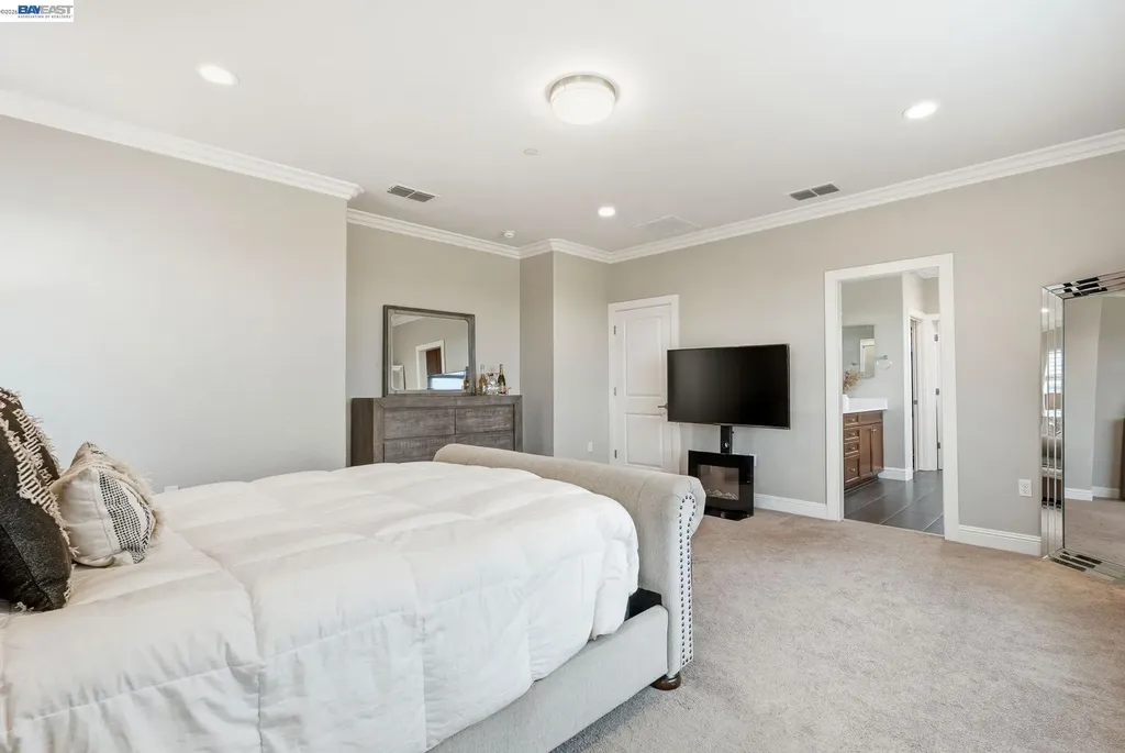 98 Driftwood Circle Bay Point CA 94565