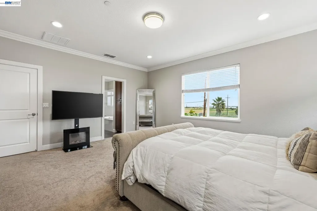 98 Driftwood Circle Bay Point CA 94565