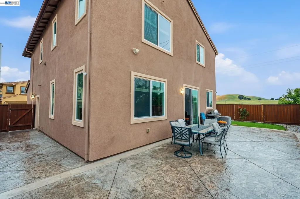 98 Driftwood Circle Bay Point CA 94565