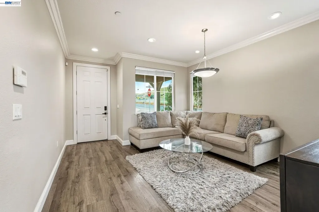 98 Driftwood Circle Bay Point CA 94565