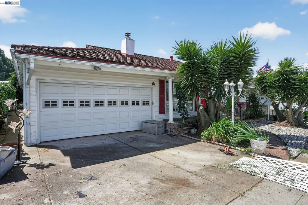 237 Goodwin Street Hayward CA 94544
