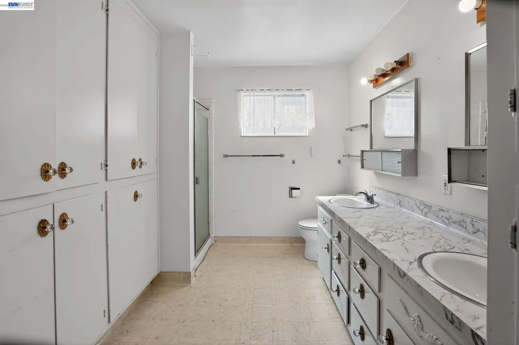 237 Goodwin Street Hayward CA 94544