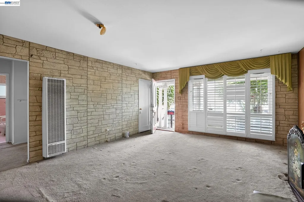 237 Goodwin Street Hayward CA 94544