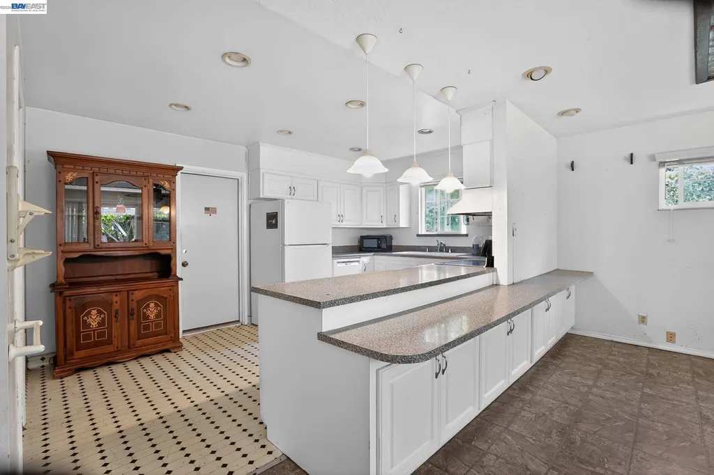 237 Goodwin Street Hayward CA 94544
