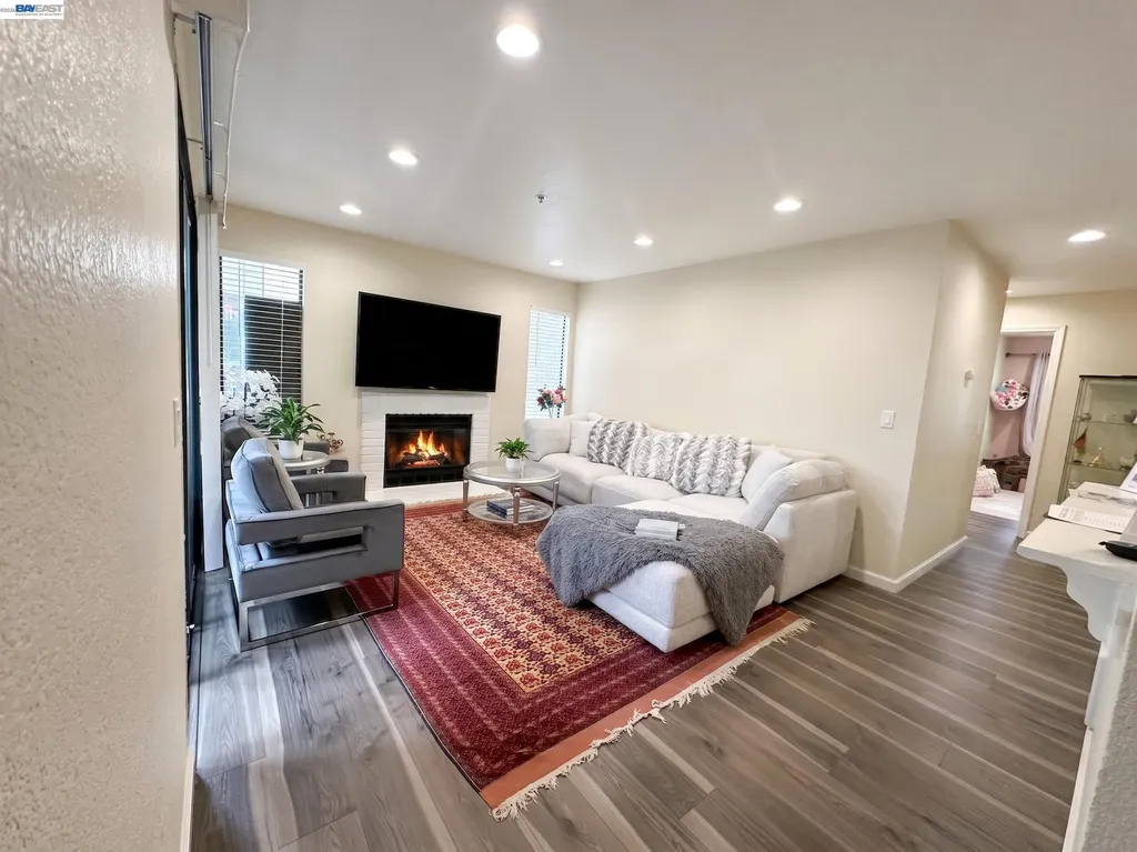 29599 Vanderbilt Street Hayward CA 94544