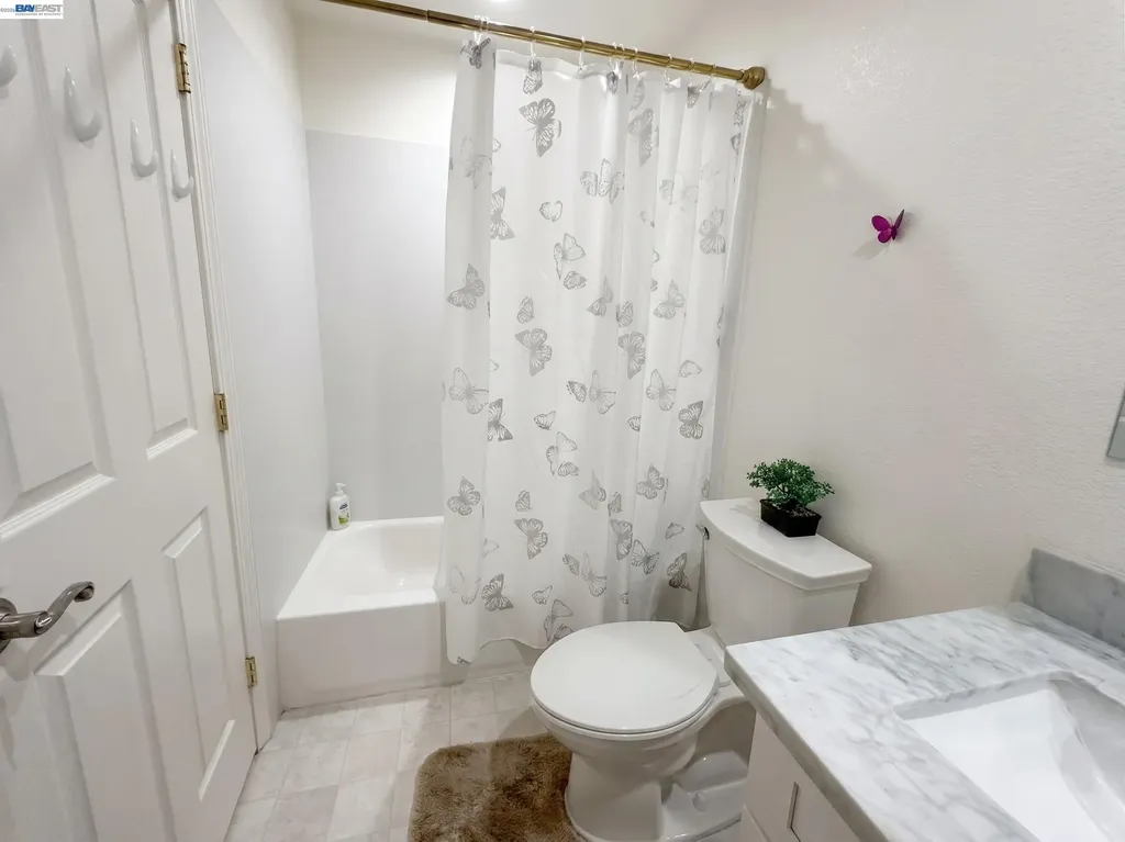 29599 Vanderbilt Street Hayward CA 94544