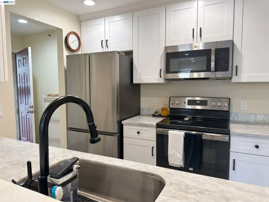 29599 Vanderbilt Street Hayward CA 94544