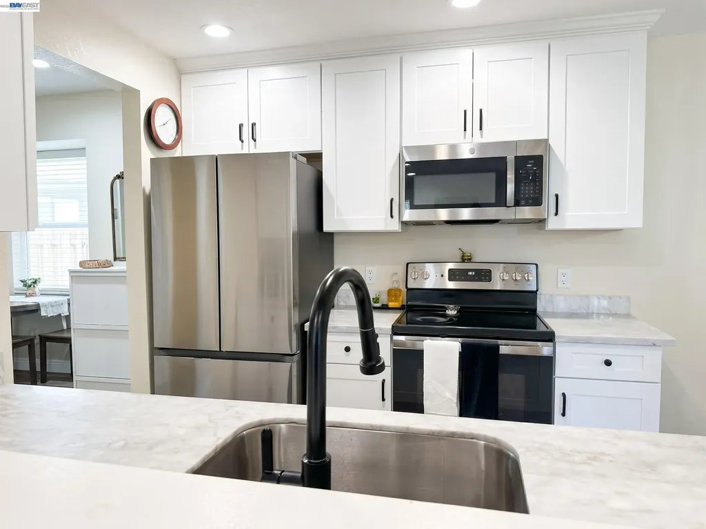 29599 Vanderbilt Street Hayward CA 94544