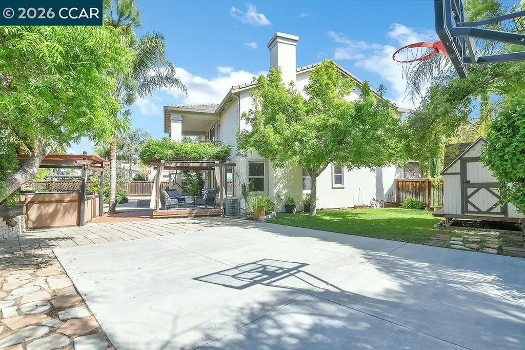 2052 Great Meadow Court Brentwood CA 94513