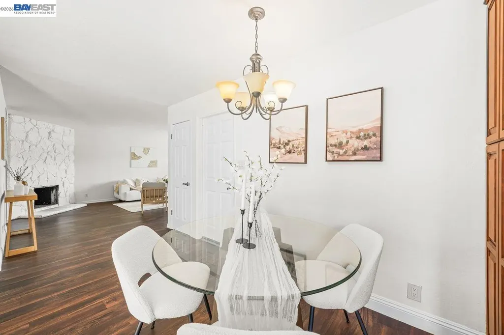 2375 Goldcrest Circle Pleasanton CA 94566