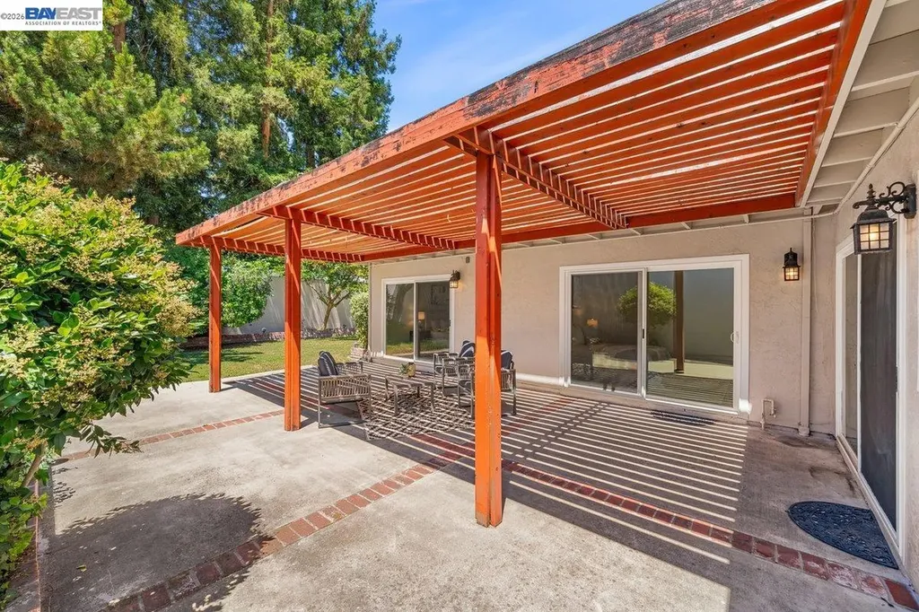2375 Goldcrest Circle Pleasanton CA 94566