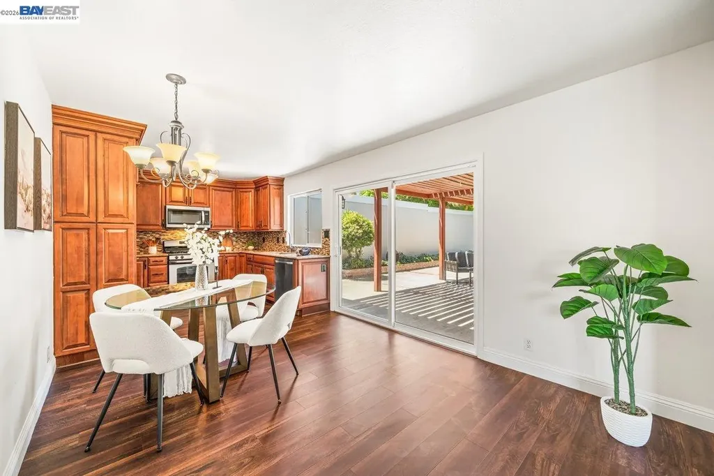 2375 Goldcrest Circle Pleasanton CA 94566