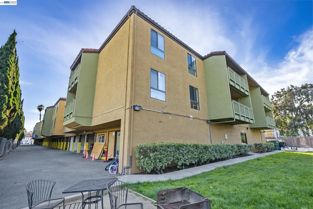 16006 14th Street Ashland CA 94578