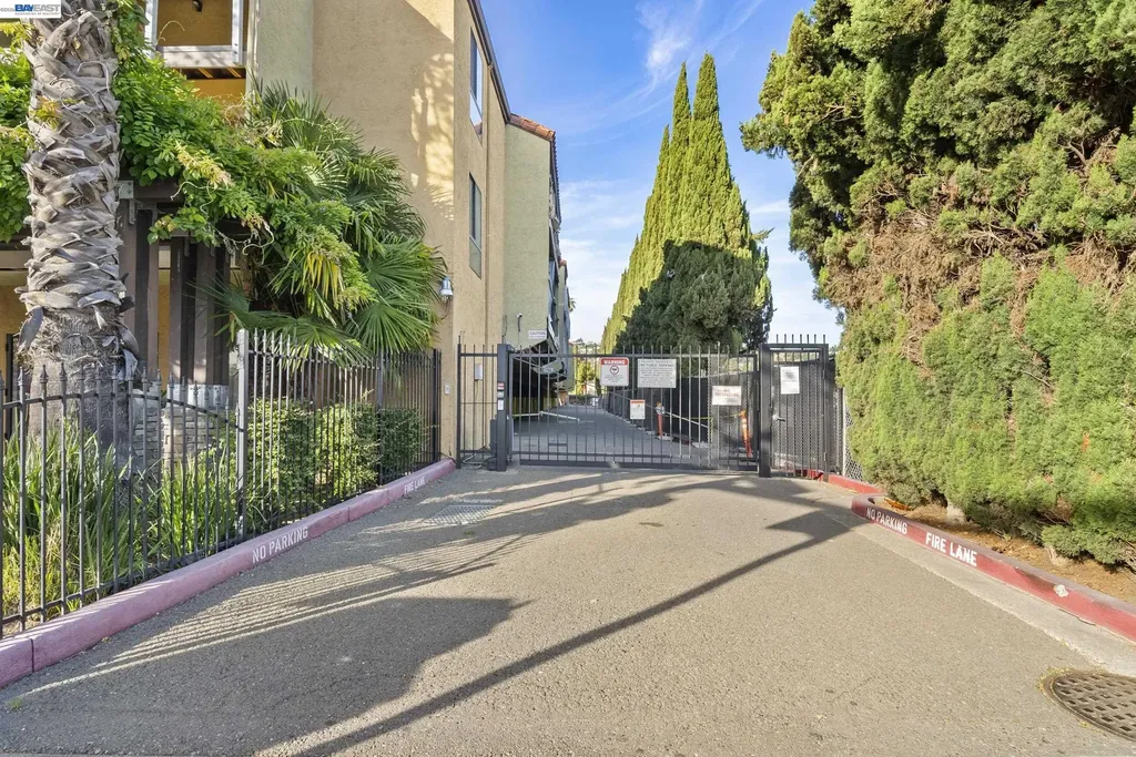 16006 14th Street Ashland CA 94578