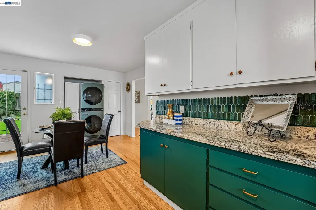 24815 Townsend Avenue Hayward CA 94544