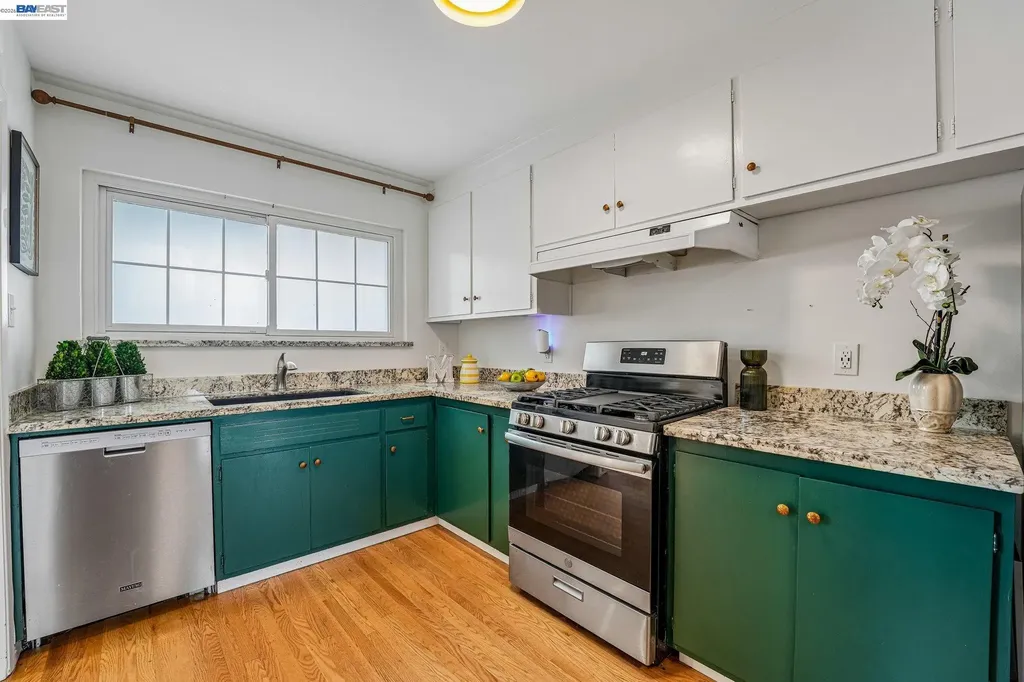 24815 Townsend Avenue Hayward CA 94544