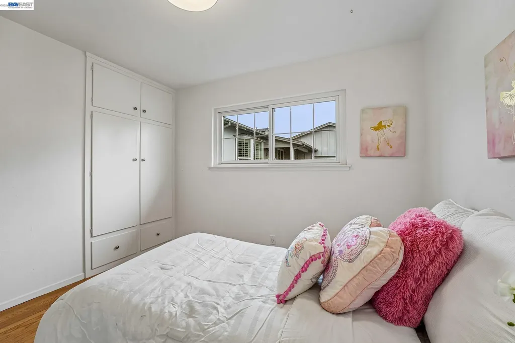 24815 Townsend Avenue Hayward CA 94544