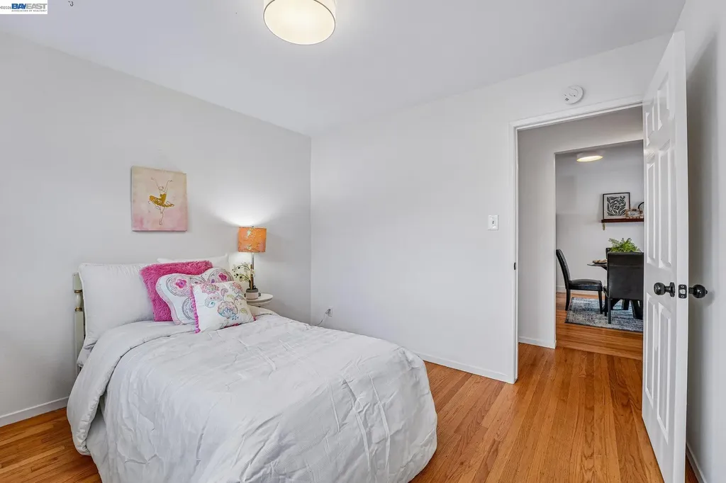 24815 Townsend Avenue Hayward CA 94544