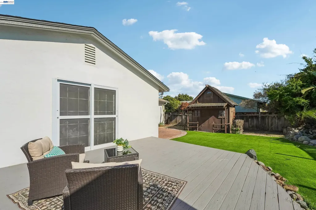 24815 Townsend Avenue Hayward CA 94544