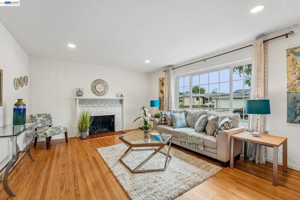 24815 Townsend Avenue Hayward CA 94544